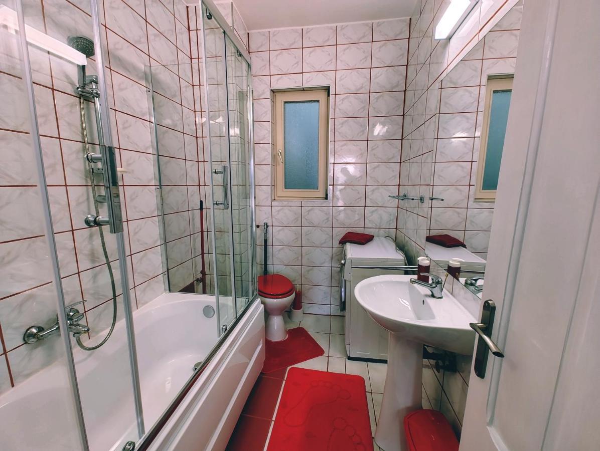 Ten'S Apartment - Spatios Si Linistit Cluj Napoca Bagian luar foto