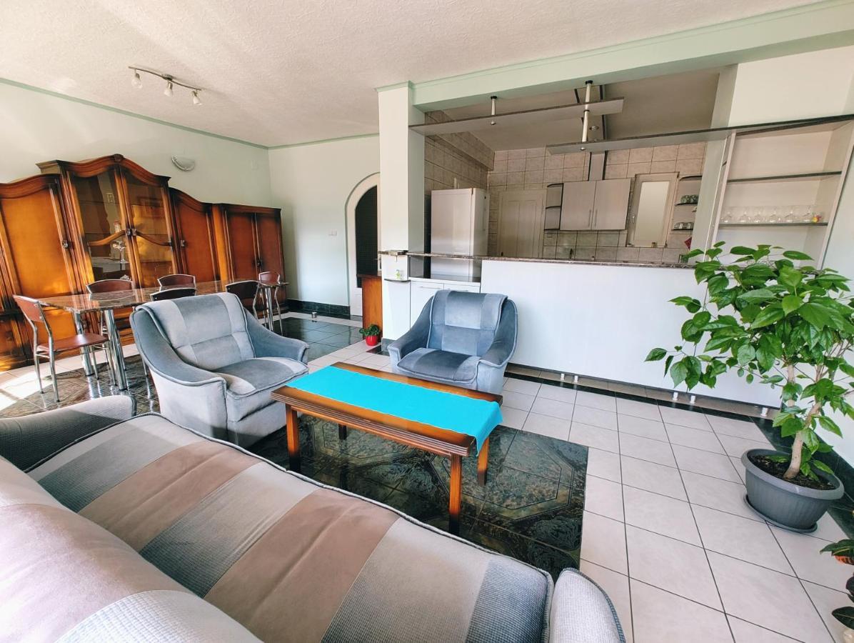 Ten'S Apartment - Spatios Si Linistit Cluj Napoca Bagian luar foto